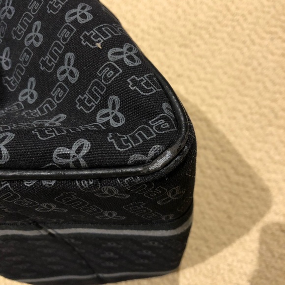 Aritzia TNA Bag - Picture 4 of 5